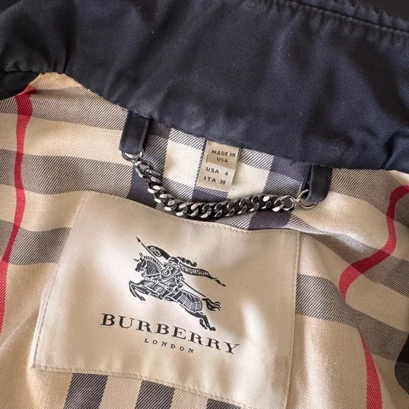 Burberry London - Black Classic Trench Coat - Picture 11 of 14